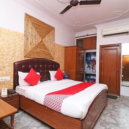 Oyo 29304 Hotel Pooja Yamuna Nagar Exterior photo