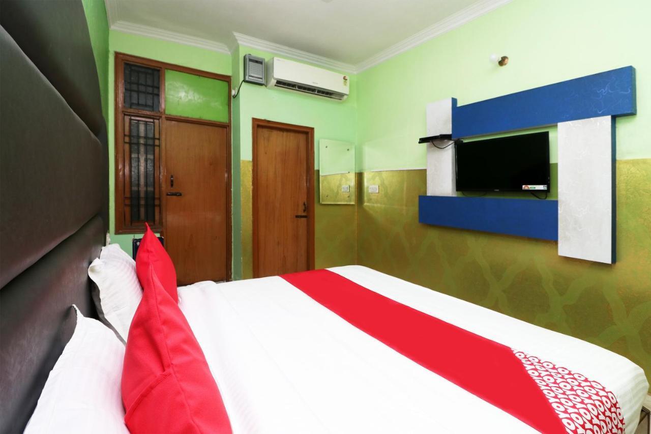 Oyo 29304 Hotel Pooja Yamuna Nagar Exterior photo