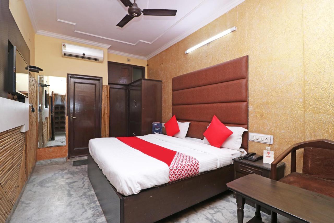 Oyo 29304 Hotel Pooja Yamuna Nagar Exterior photo