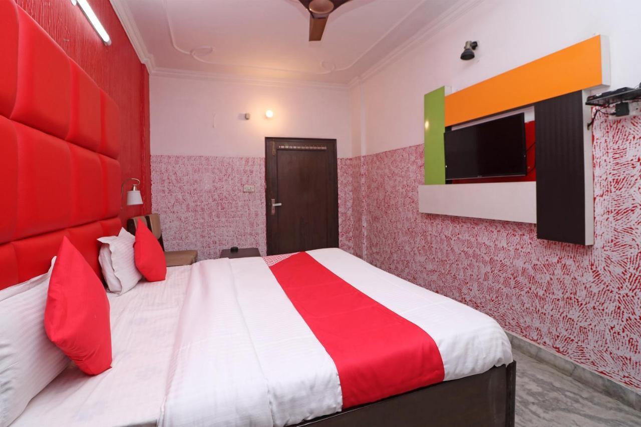 Oyo 29304 Hotel Pooja Yamuna Nagar Exterior photo