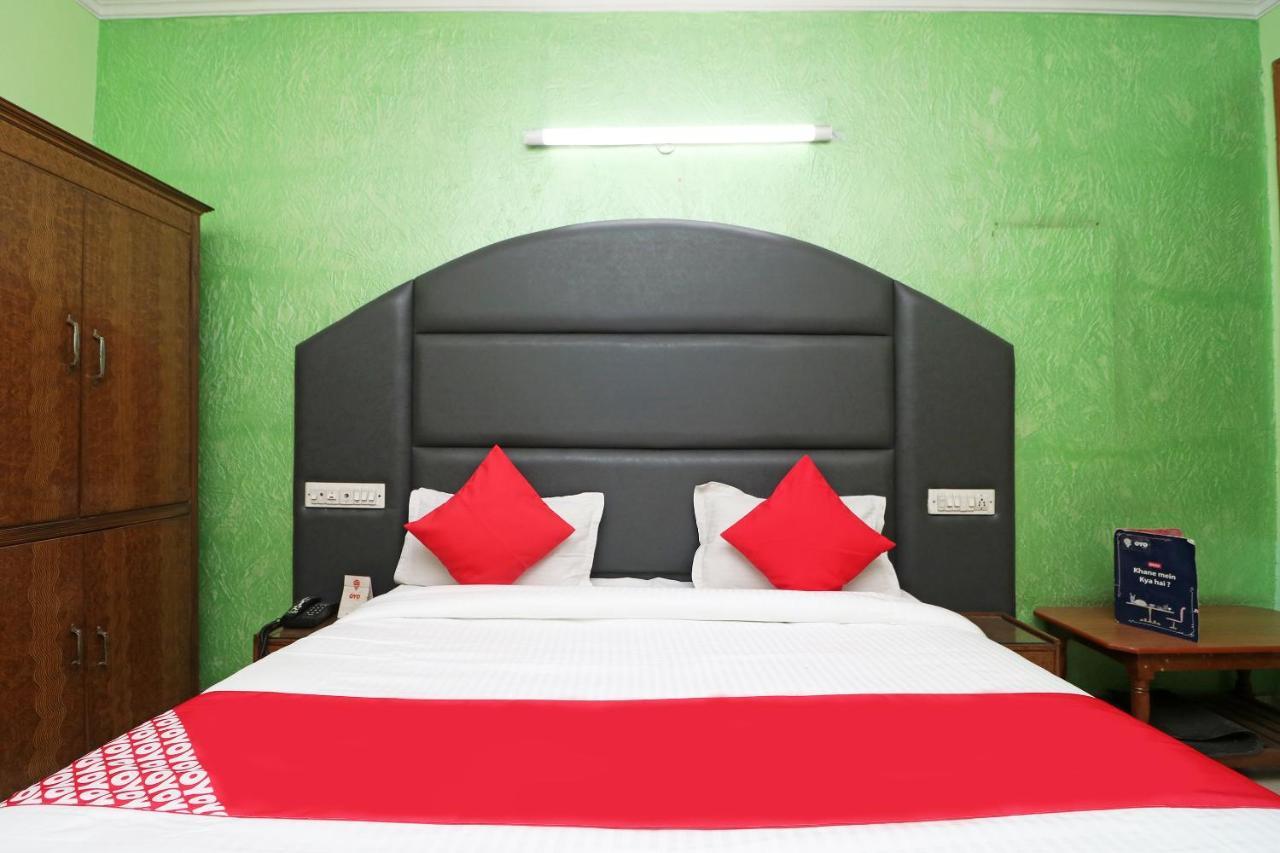 Oyo 29304 Hotel Pooja Yamuna Nagar Exterior photo